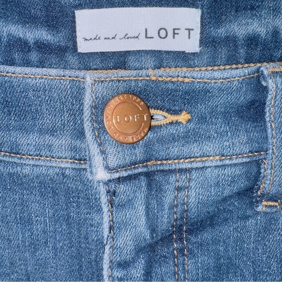 LOFT Dark Wash Denim High Rise Straight Leg Cropped Jean size 6/26 - Picture 2 of 7